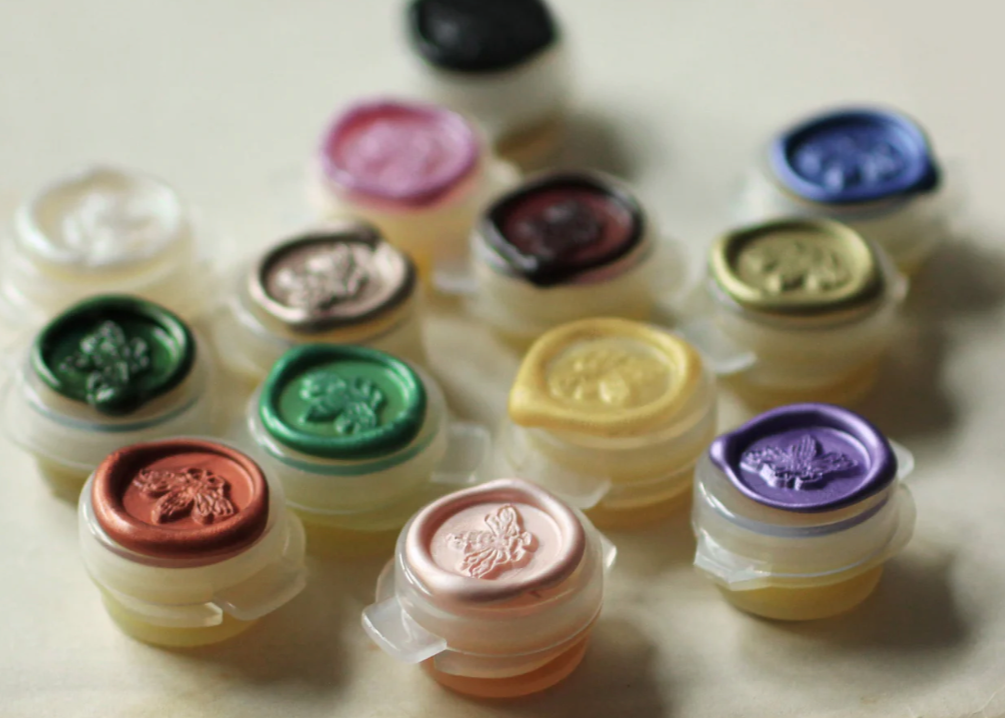 Roxana Illuminated Perfume - Exquisite perfumes crafted with love