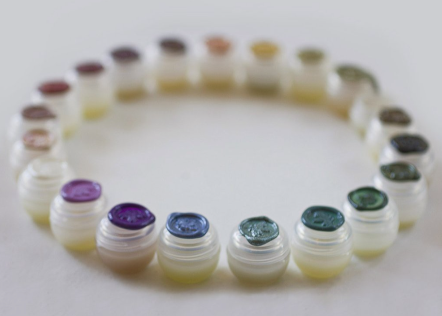 Roxana Illuminated Perfume - Exquisite perfumes crafted with love